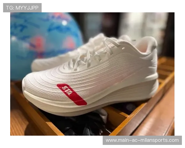 [选手名]的跨界联动：与知名潮牌推出联名款球鞋👟